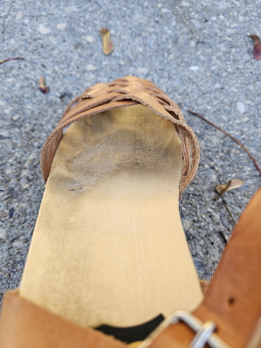 Toffel Swedish Hasbeens Tan Woven Leather Clog Sandals - Picture 10 of 12
